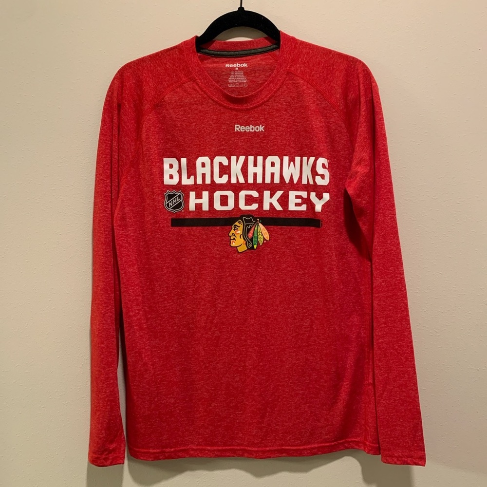 Reebok Men’s DriFit NHL Chicago Blackhawks Long Sleeve - Size Medium